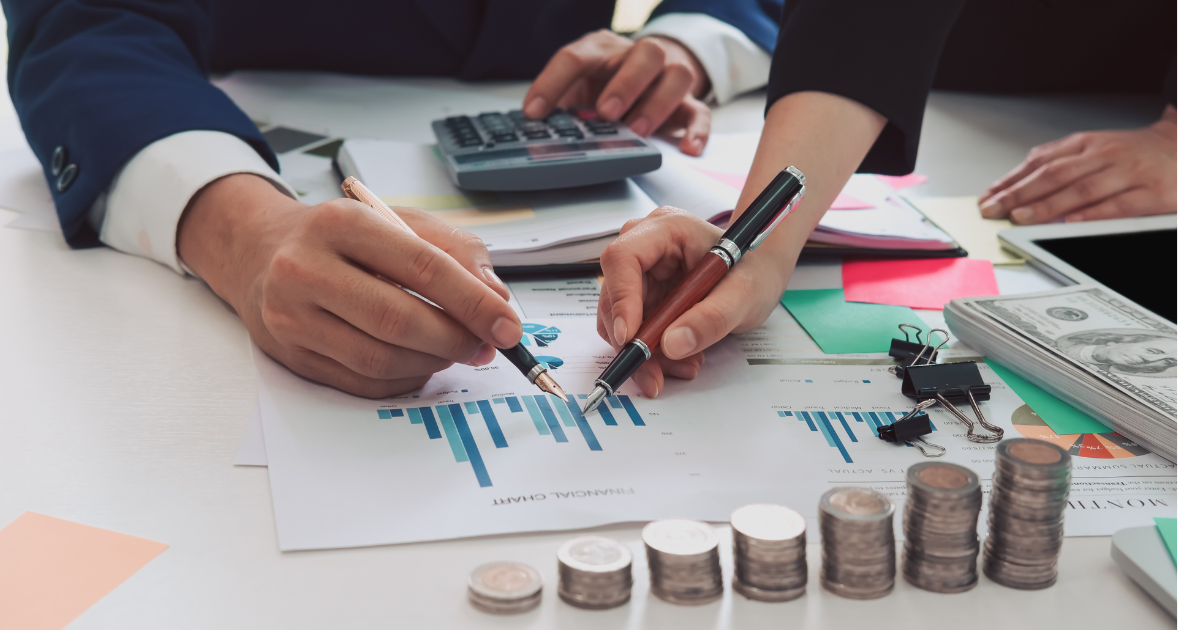 Foto/reprodução: Canva ROAS (Return on Advertising Spend ou Retorno sobre o Gasto com Anúncios), é o retorno sobre investimento em publicidade. A métrica mostra quanto de receita uma campanha gerou em relação ao valor investido em mídia.